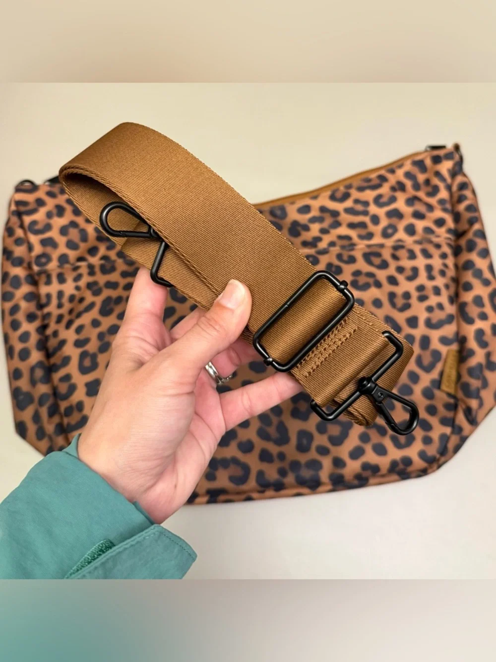 BNWT Canvelle Large Crescent Bag + Slim Wallet in Leopard 🐆 Offers Encouraged 🙌 - Picture 10 of 16